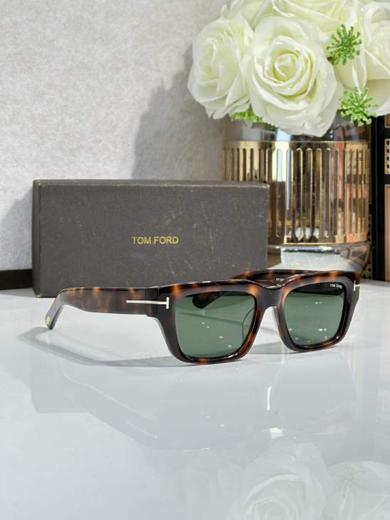 Picture of Tom Ford Sunglasses _SKUfw77361740fw